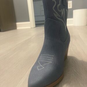 Soda Blue Heeled Western Boots
